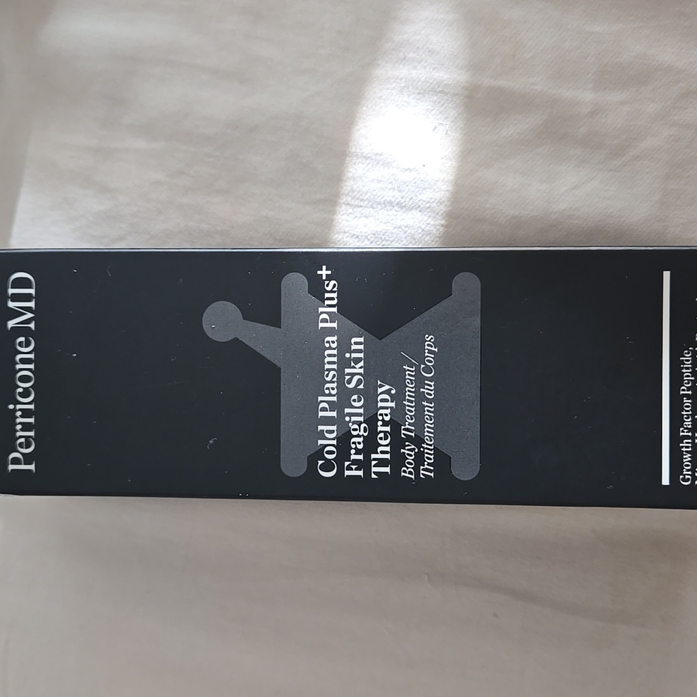 Perricone MD Cold Plasma Plus+ Skin Therapy - Black